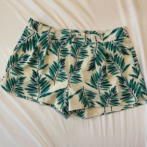 JOA Front Pleated Shorts